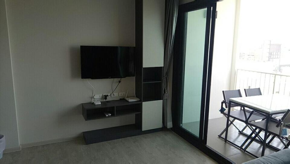 The Base Pattaya By Feng Apartman Kültér fotó
